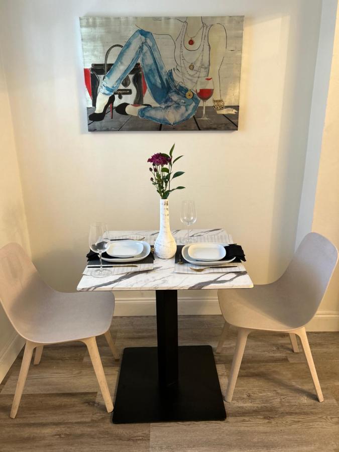 Unique Coral Gables Cottage Miami Bagian luar foto