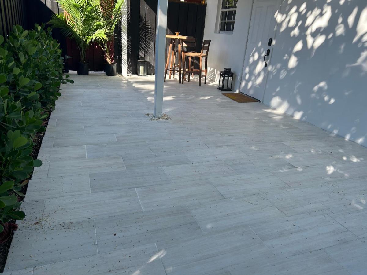 Unique Coral Gables Cottage Miami Bagian luar foto